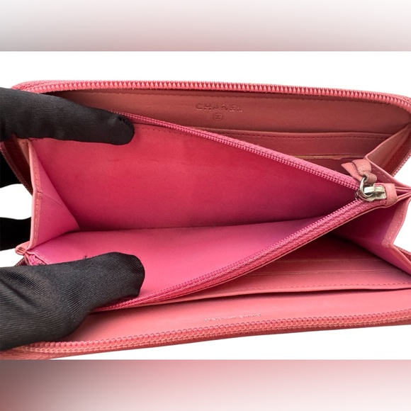 Chanel Camellia Leather Long Zip Around Wallet - Picture 8 of 11